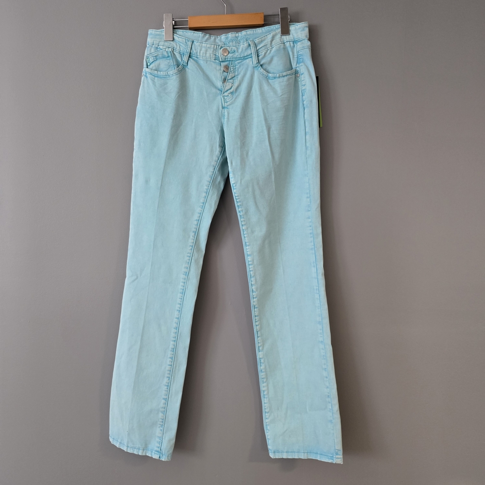 Casual Light Blue Wash Denim Women's Straight-Leg Pants. Measurememts In Desc